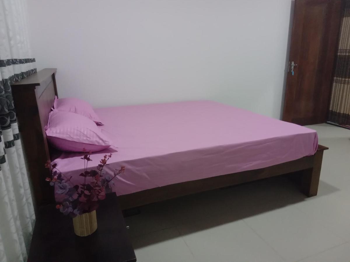 Sky Bloom Bed & Breakfast Homagama Exterior foto